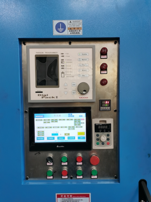 ABS PE Toy Blow Moulding Machine 5L Accumulator Extrusion